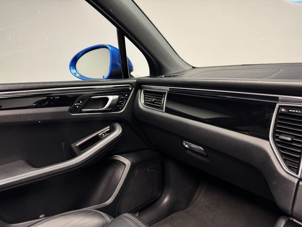 Used Porsche Macan 2015 for sale - 76820592: Photo 42