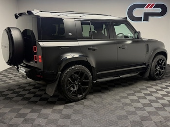 Used Land Rover Defender 2021 for sale - 78975279: Photo