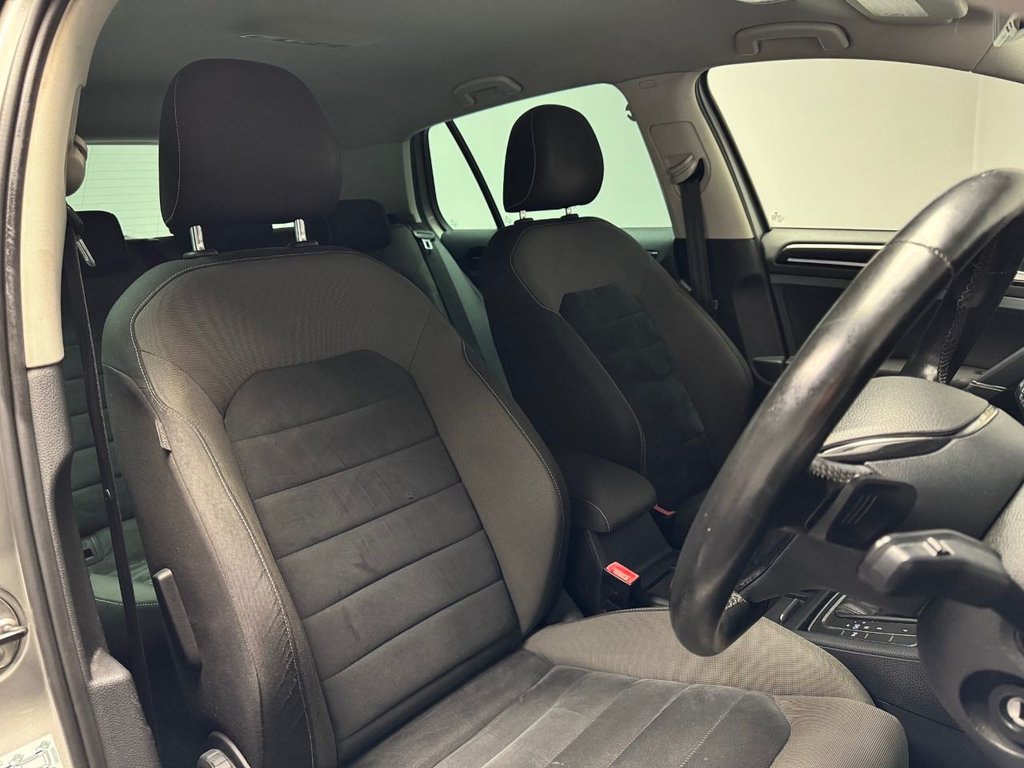 Used Volkswagen Golf 2013 for sale - 76547223: Photo 25