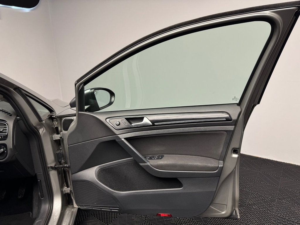 Used Volkswagen Golf 2013 for sale - 76547223: Photo 50