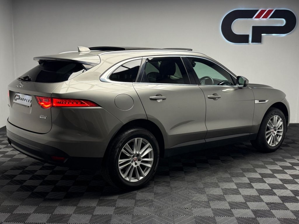 Used Jaguar F-Pace 2017 for sale - 78181871: Photo 2