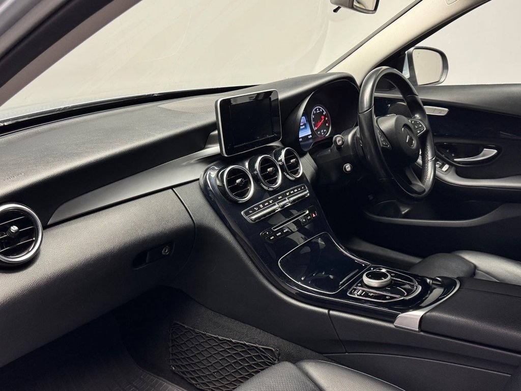 Used Mercedes-Benz C Class 2018 for sale - 76604880: Photo 26