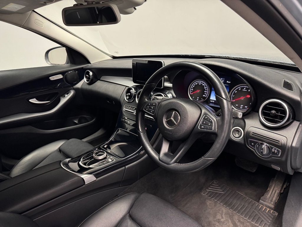 Used Mercedes-Benz C Class 2018 for sale - 76604880: Photo 3