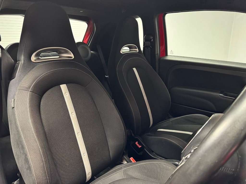 Used Abarth 595 2016 for sale - 76670659: Photo 25