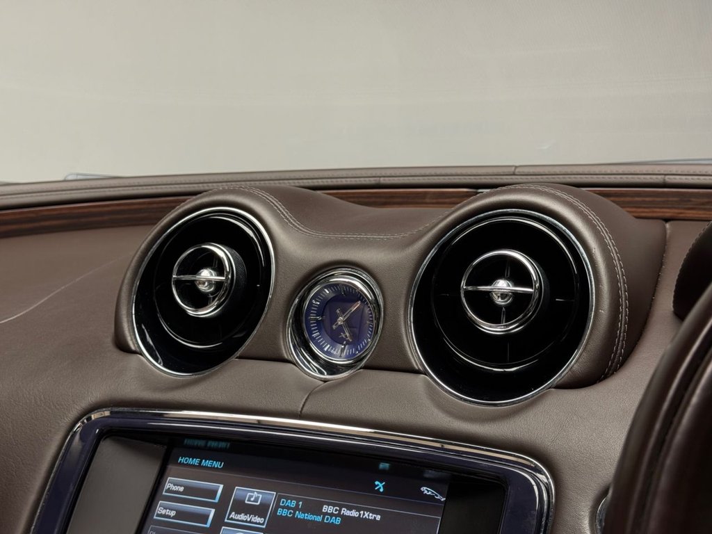 Used Jaguar XJ 2011 for sale - 77673638: Photo 29