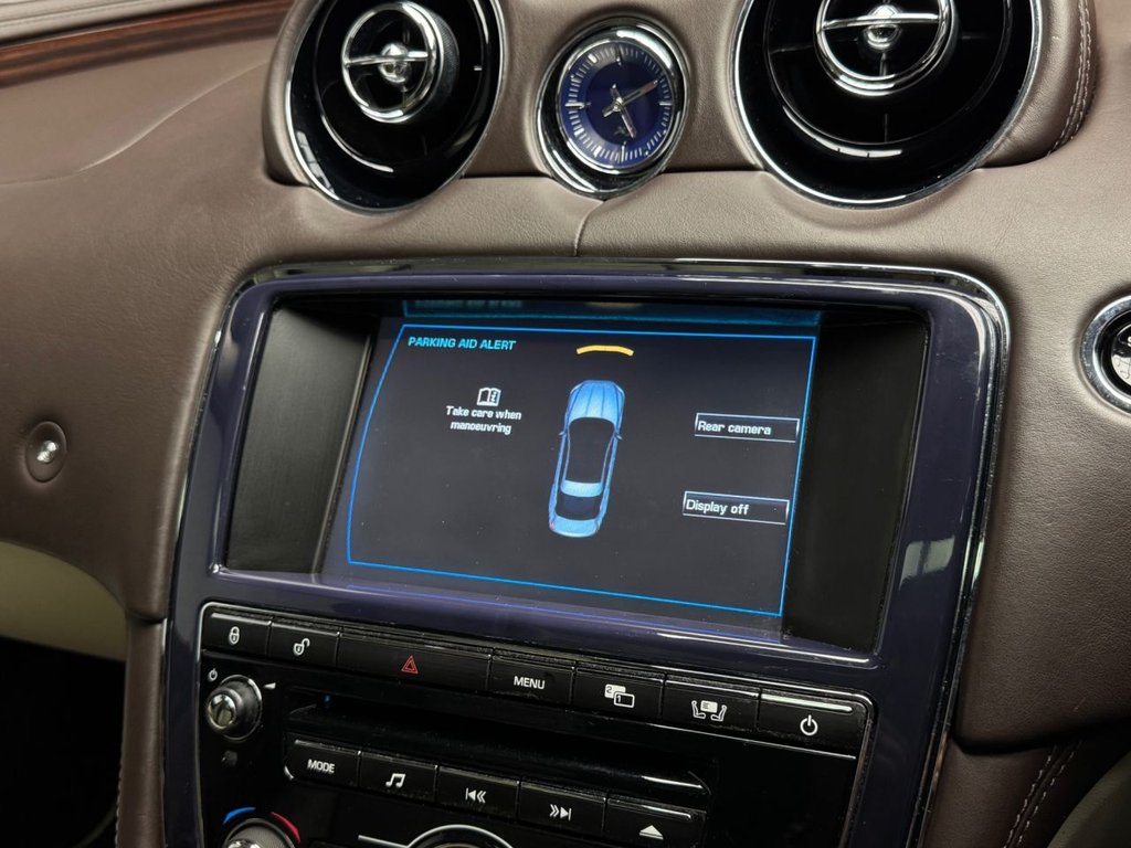 Used Jaguar XJ 2011 for sale - 77673638: Photo 35