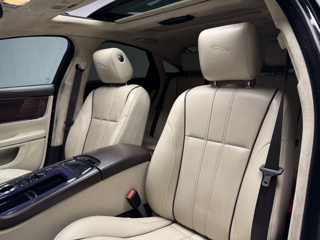 Used Jaguar XJ 2011 for sale - 77673638: Photo 46