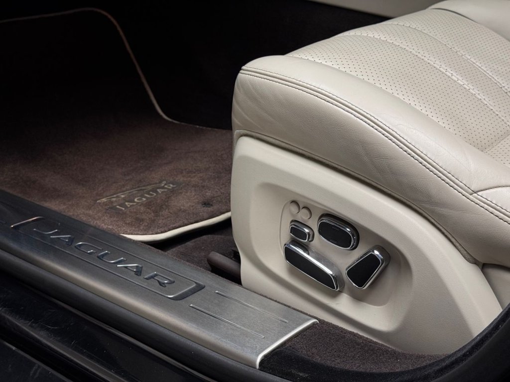 Used Jaguar XJ 2011 for sale - 77673638: Photo 47