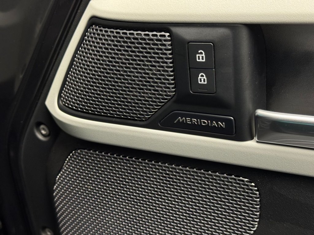 Used Land Rover Defender 2020 for sale - 78141813: Photo 31