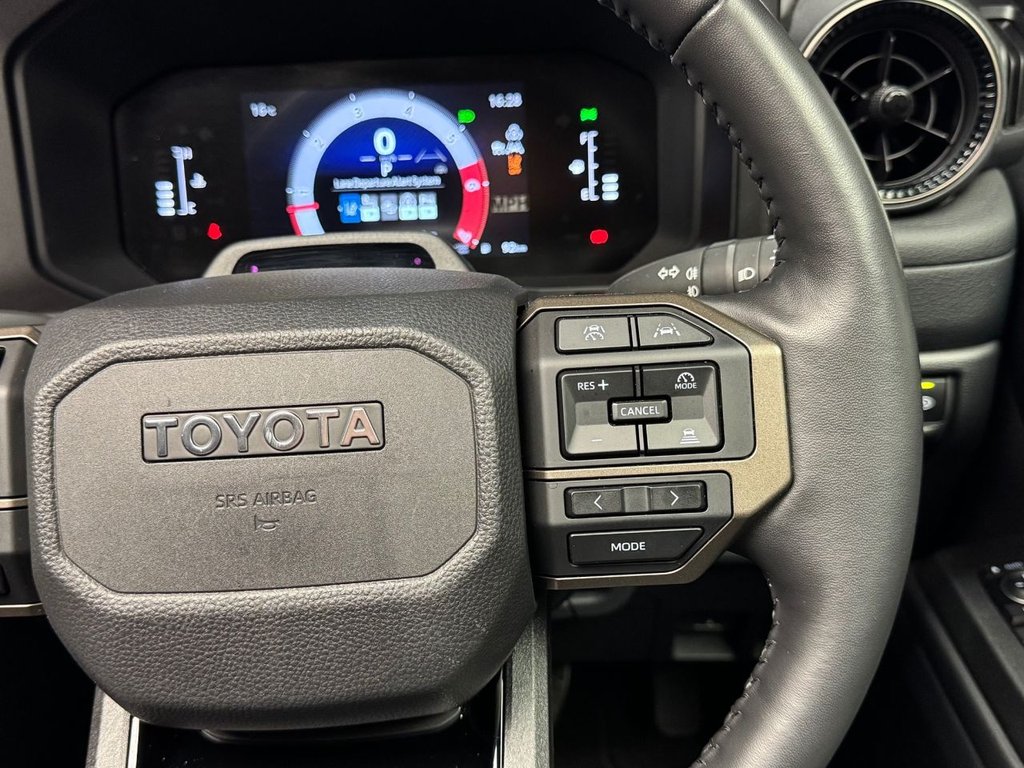 Used Toyota Land Cruiser 2025 for sale - 76474687: Photo 46