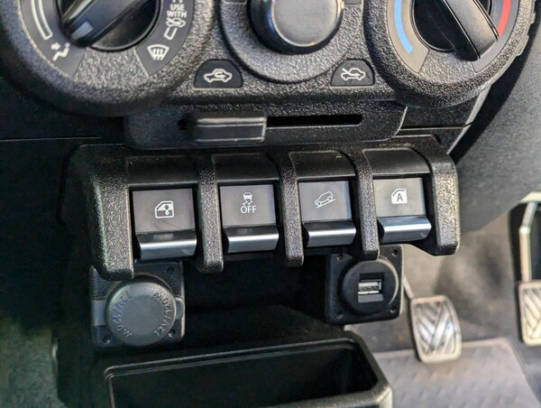 Used Suzuki Jimny 2021 for sale - 76151285: Photo 13