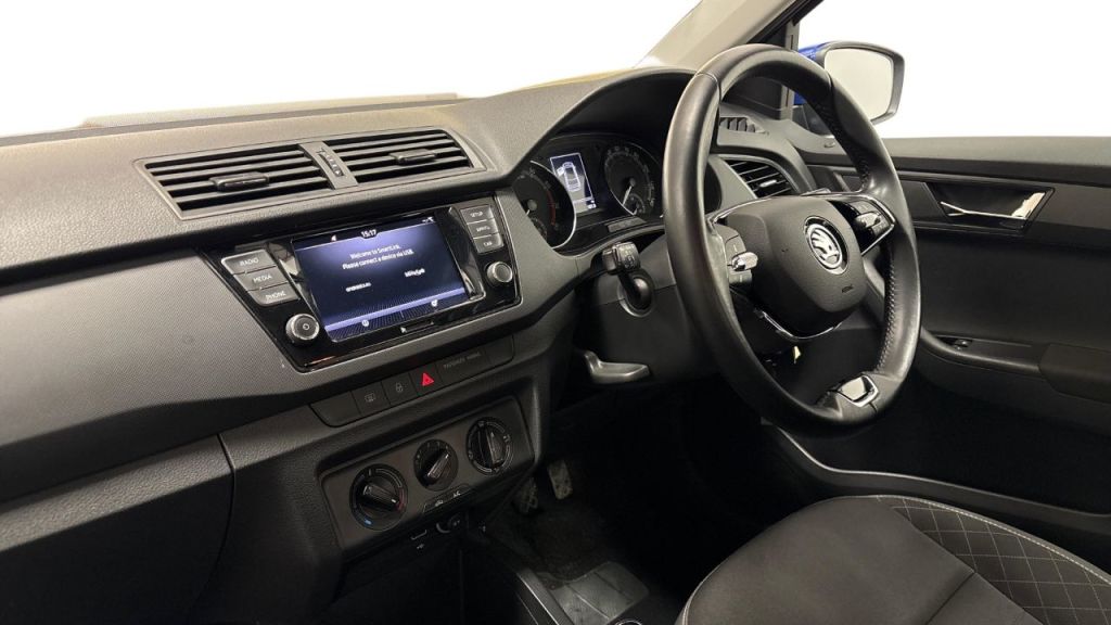 Used Skoda Fabia 2021 for sale - 76819854: Photo 2