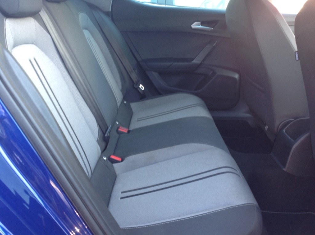 Used SEAT Leon 2021 for sale - 76279306: Photo 2