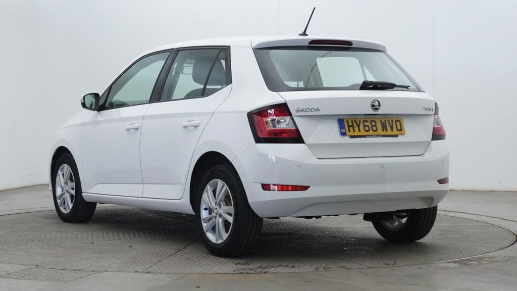 Used Skoda Fabia 2018 for sale - 76352328: Photo 2