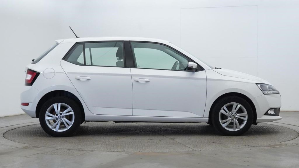 Used Skoda Fabia 2018 for sale - 76352328: Photo 3