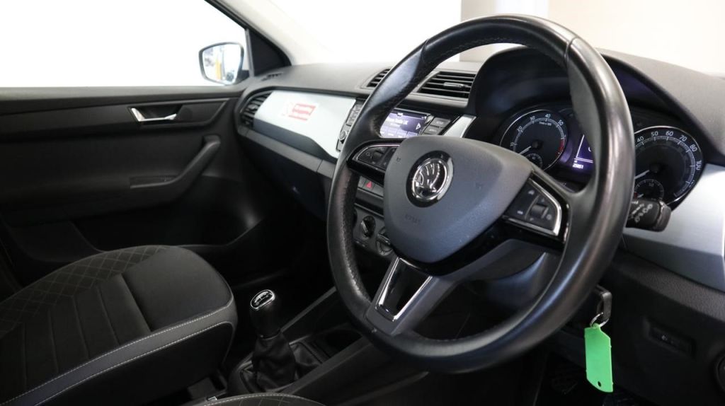 Used Skoda Fabia 2018 for sale - 76352328: Photo 5