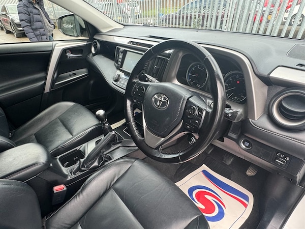 Used Toyota RAV4 2016 for sale - 75572505: Photo 15