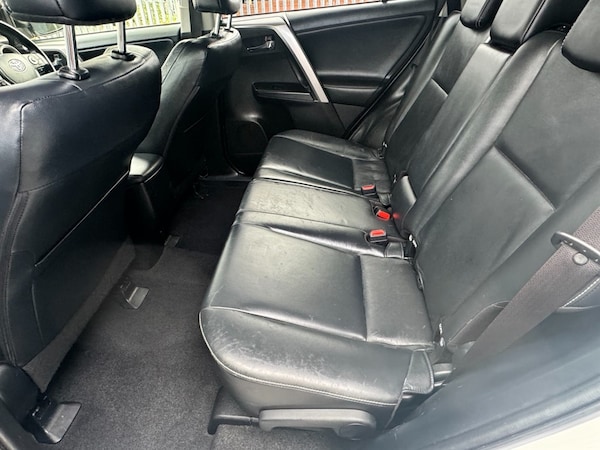 Used Toyota RAV4 2016 for sale - 75572505: Photo 24