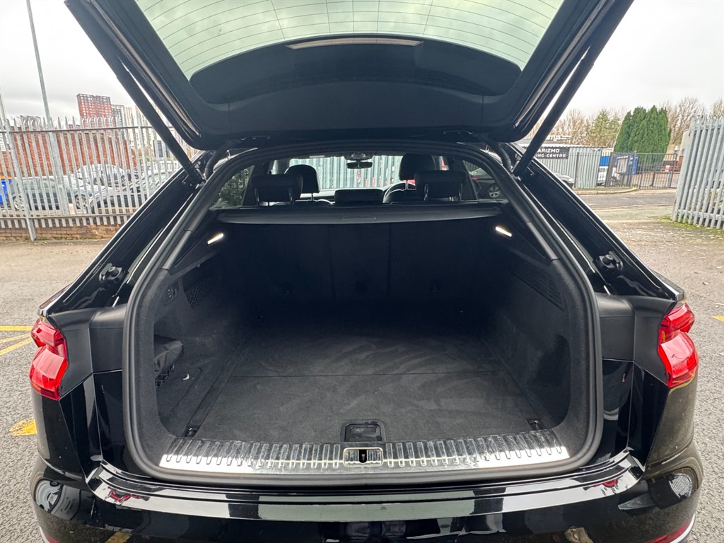 Used Audi Q8 2021 for sale - 76984375: Photo 27