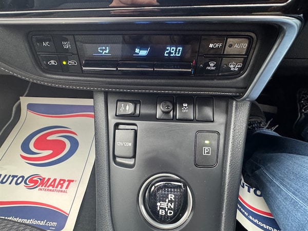 Used Toyota Auris 2018 for sale - 76184159: Photo 38