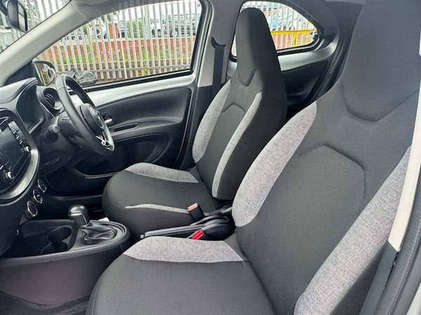 Used Toyota AYGO 2023 for sale - 75571372: Photo 22