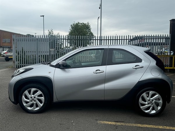 Used Toyota AYGO 2023 for sale - 75571372: Photo 4