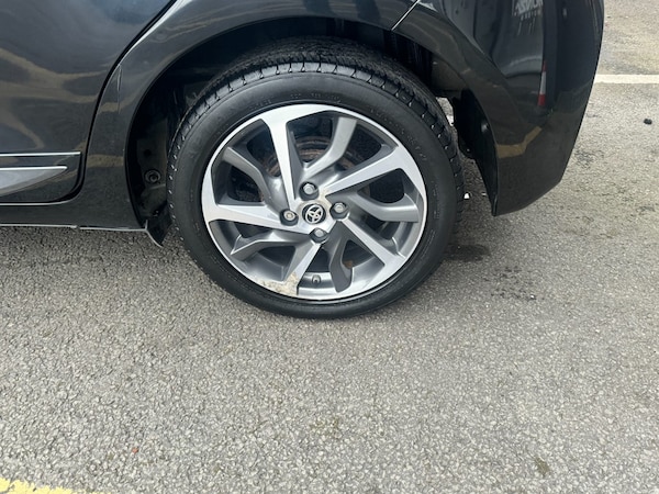 Used Toyota Yaris 2019 for sale - 75569981: Photo 11