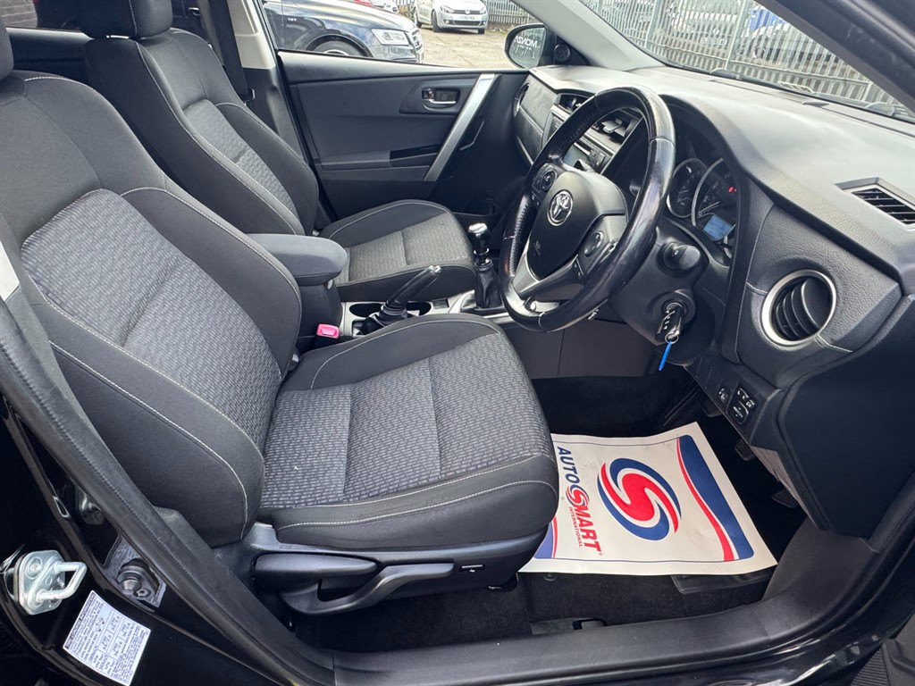 Used Toyota Auris 2015 for sale - 76221955: Photo 15