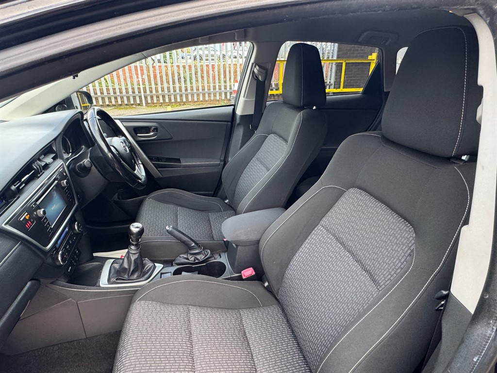 Used Toyota Auris 2015 for sale - 76221955: Photo 23