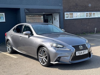 2014 - 2.5 300h F Sport Saloon 4dr Petrol Hybrid E-CVT Euro 5 (s/s) (223 ps)