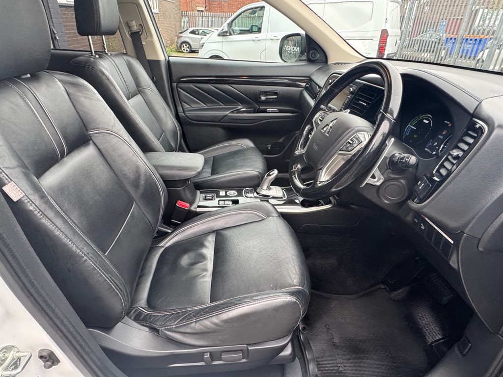 Used Mitsubishi Outlander 2018 for sale - 76276931: Photo 17