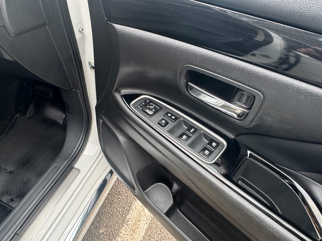 Used Mitsubishi Outlander 2018 for sale - 76276931: Photo 18