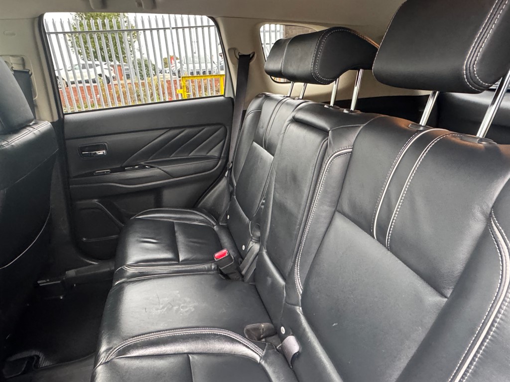 Used Mitsubishi Outlander 2018 for sale - 76276931: Photo 26