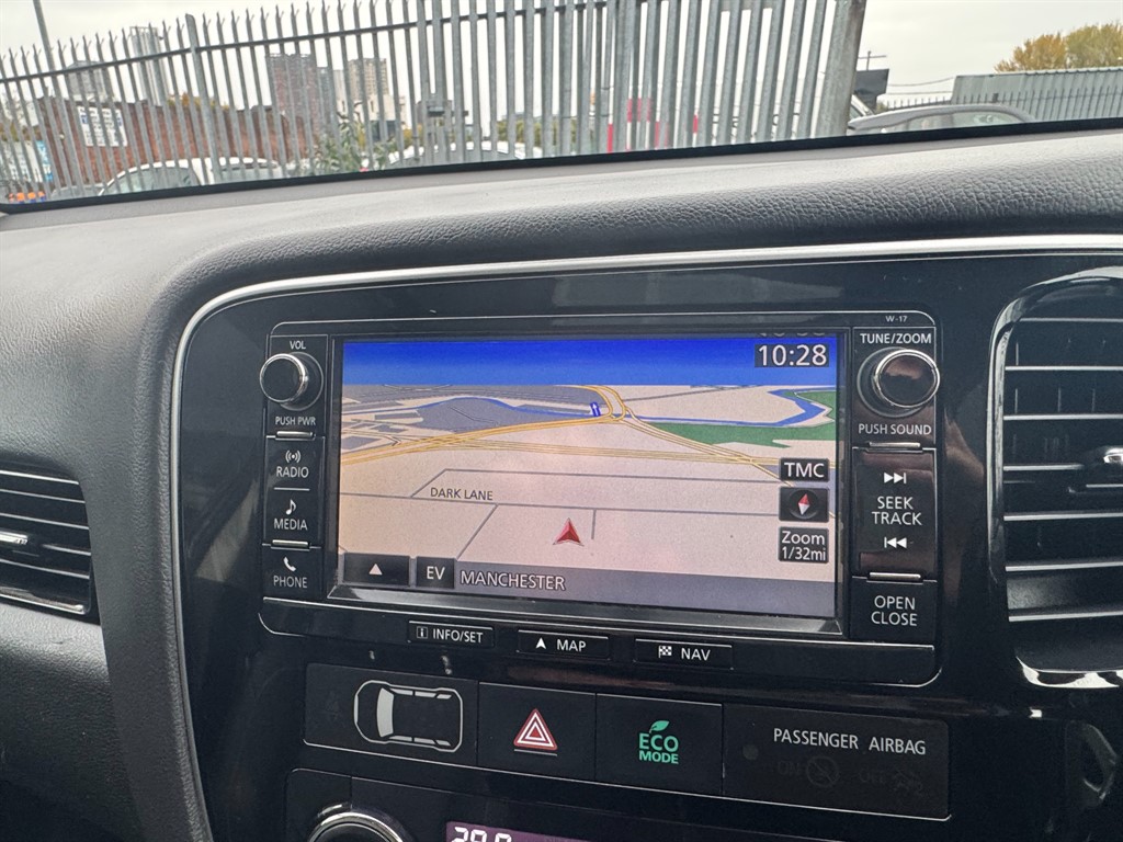 Used Mitsubishi Outlander 2018 for sale - 76276931: Photo 32