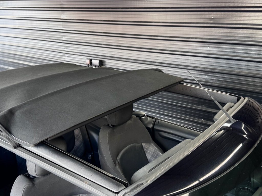 Used MINI Convertible 2017 for sale - 76867966: Photo 32