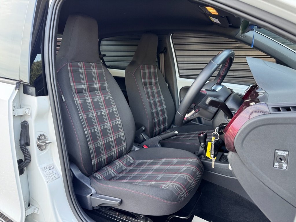 Used Volkswagen up! 2022 for sale - 76950610: Photo 37