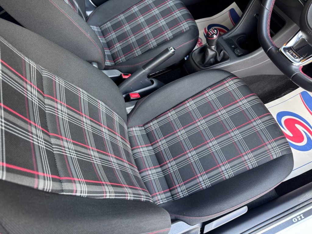 Used Volkswagen up! 2022 for sale - 76950610: Photo 40