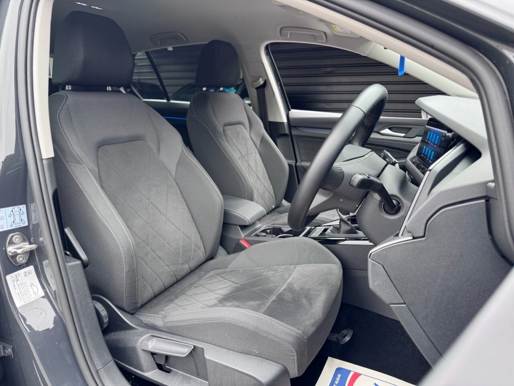 Used Volkswagen Golf 2023 for sale - 77631880: Photo 29