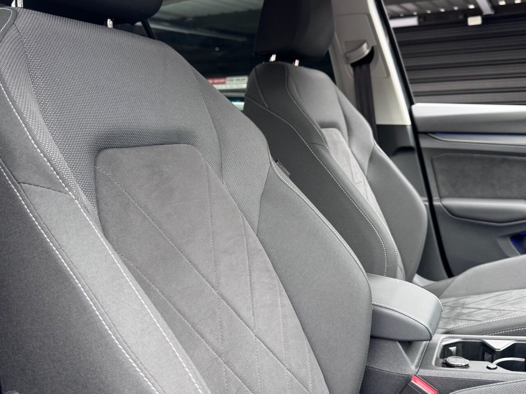 Used Volkswagen Golf 2023 for sale - 77631880: Photo 32