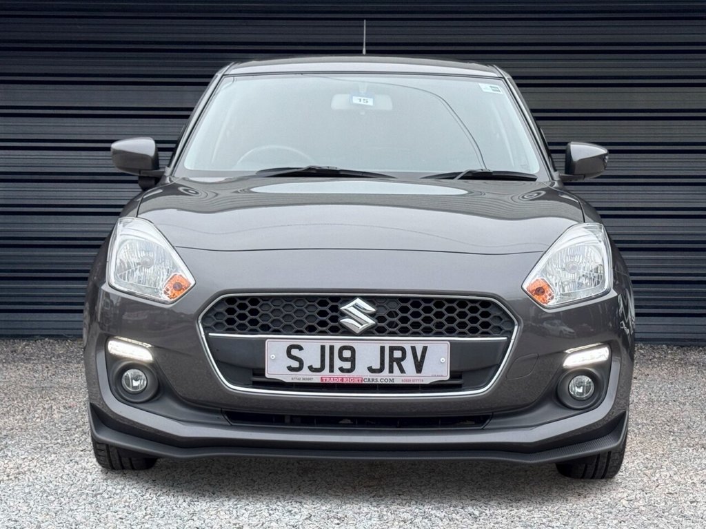Used Suzuki Swift 2019 for sale - 76703033: Photo 2