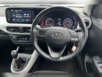 Used Hyundai i10 2022 for sale - 77397553: Photo