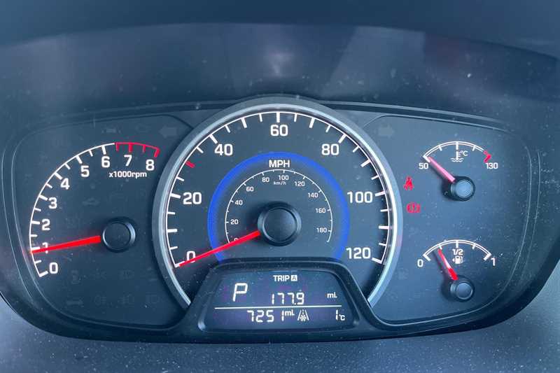 Used Hyundai i10 2018 for sale - 76999863: Photo 11