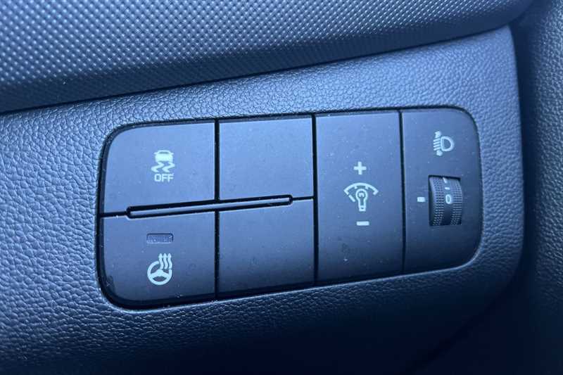 Used Hyundai i10 2018 for sale - 76999863: Photo 13