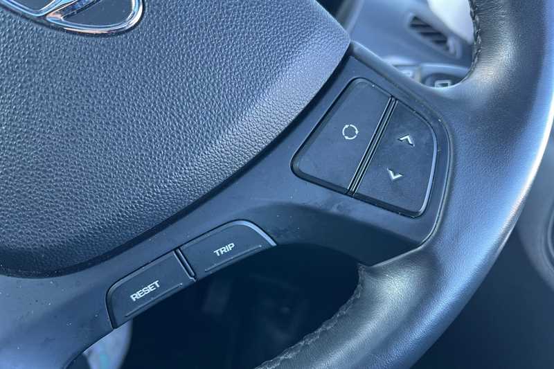 Used Hyundai i10 2018 for sale - 76999863: Photo 15