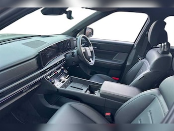 Used Hyundai Santa Fe 2025 for sale - 76540239: Photo