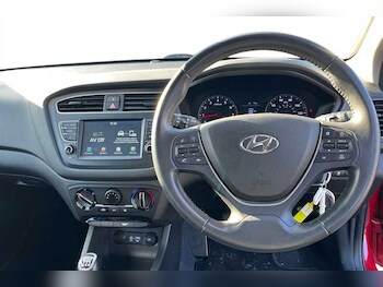 Used Hyundai i20 2020 for sale - 77256805: Photo