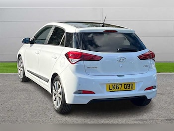 Used Hyundai i20 2017 for sale - 76248692: Photo