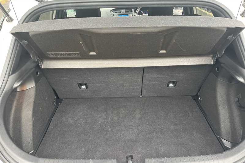 Used Hyundai i20 2018 for sale - 77972059: Photo 20