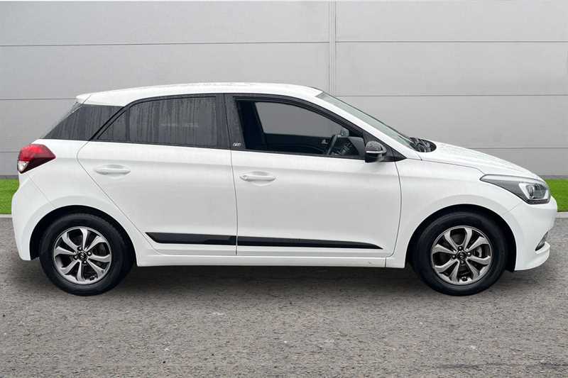 Used Hyundai i20 2018 for sale - 77972059: Photo 5