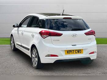 Used Hyundai i20 2017 for sale - 79768707: Photo
